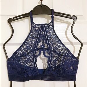 🔥ON SALE🔥3/$30🔥 💖 Victoria Secret Very Sexy High Neck Bralette